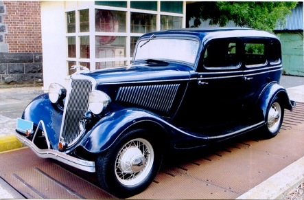 1934_FordStandardSedan